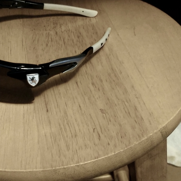 Designer SunGlass - Picture 3 of 8